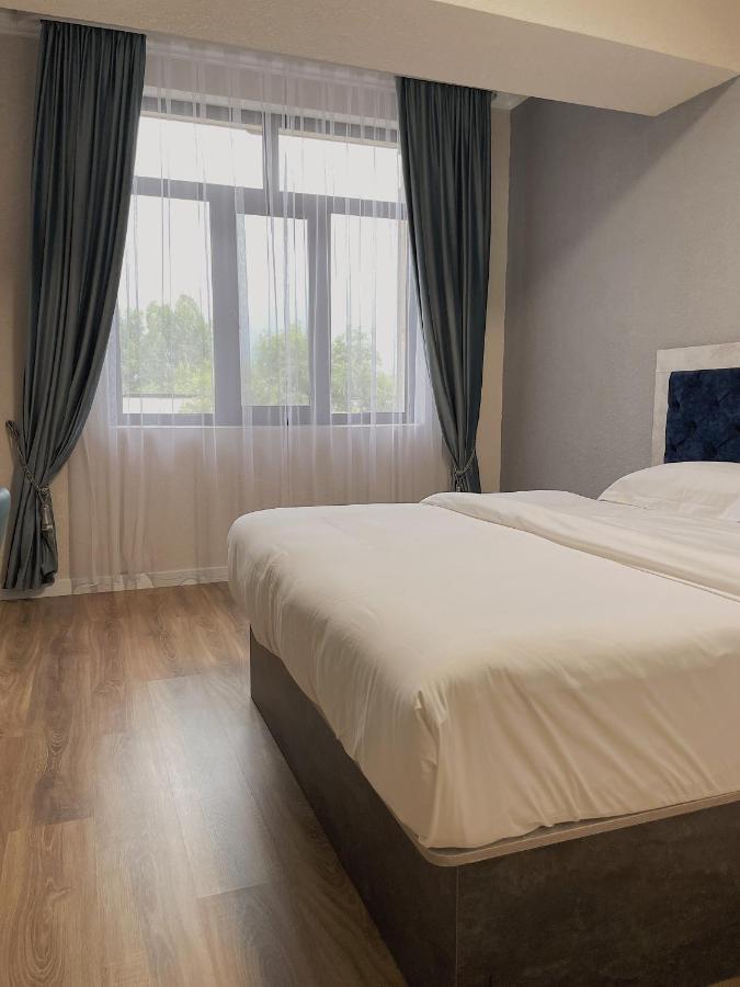 Khan Plaza Αλμάτι Εξωτερικό φωτογραφία